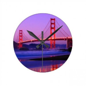 golden_gate_bridge_on_baker_beach_at_sundown_wallclock-r229113114c144cc38176cc20fbacd628_fup1s_8byvr_324